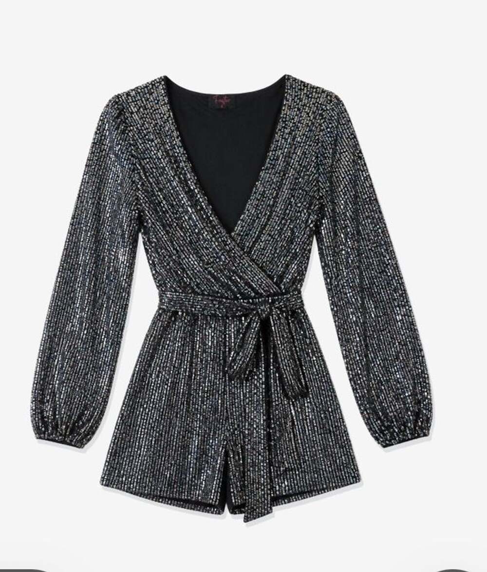✨Fiestar V-Neck Long Sleeve ✨ Sequin Wrap dress- Size S